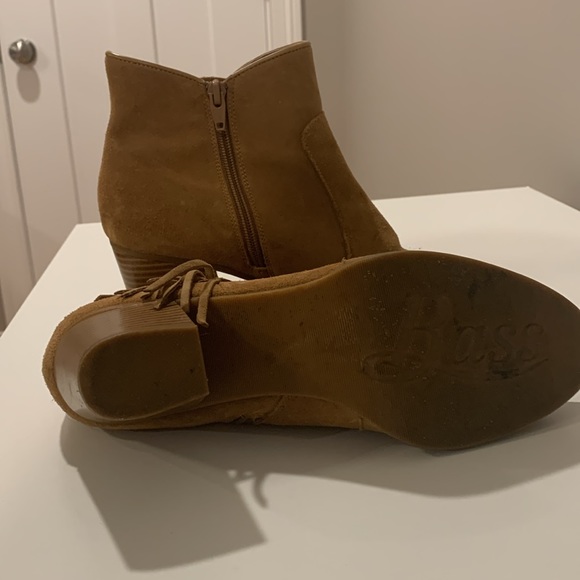 Boots - Picture 8 of 9